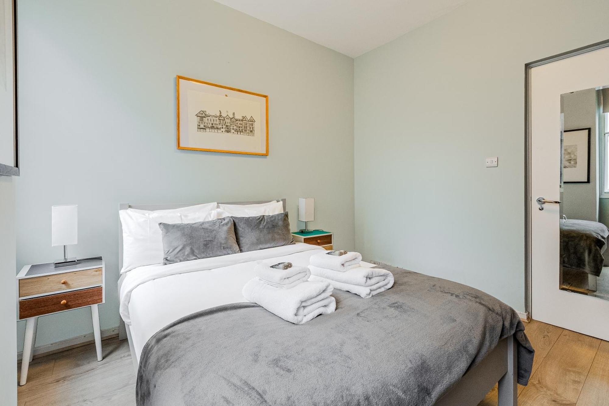Stunning Central 2Br Flat Btw Soho & Covent Garden 런던 외부 사진
